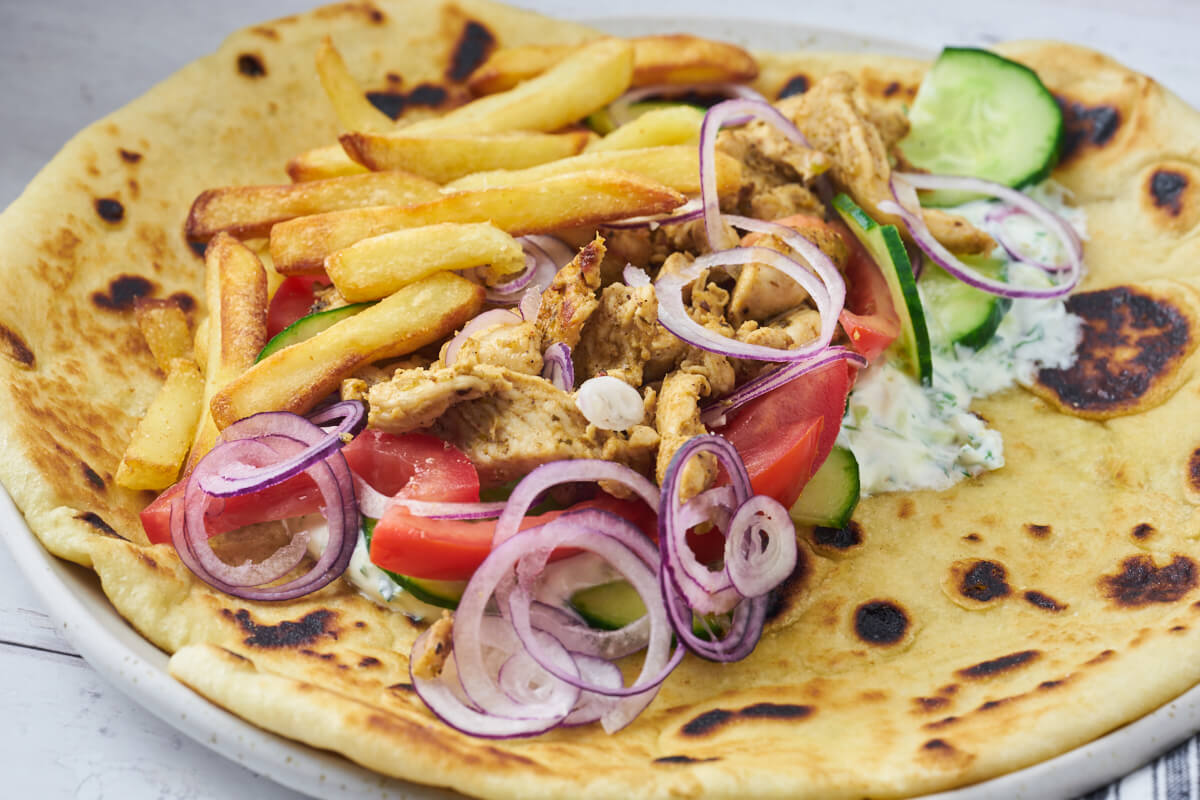 Hähnchengyros - Einfaches Rezept für Hähnchen im Fladenbrot