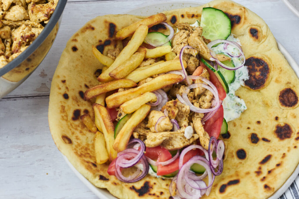 Hähnchengyros - Einfaches Rezept für Hähnchen im Fladenbrot